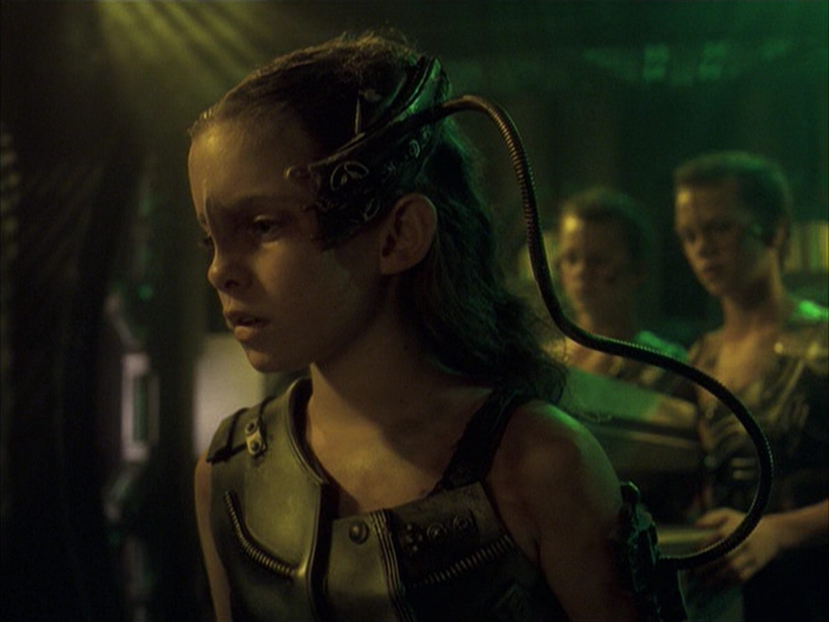 extant_StarTrek_VOY_6x16-Collective_03364.jpg