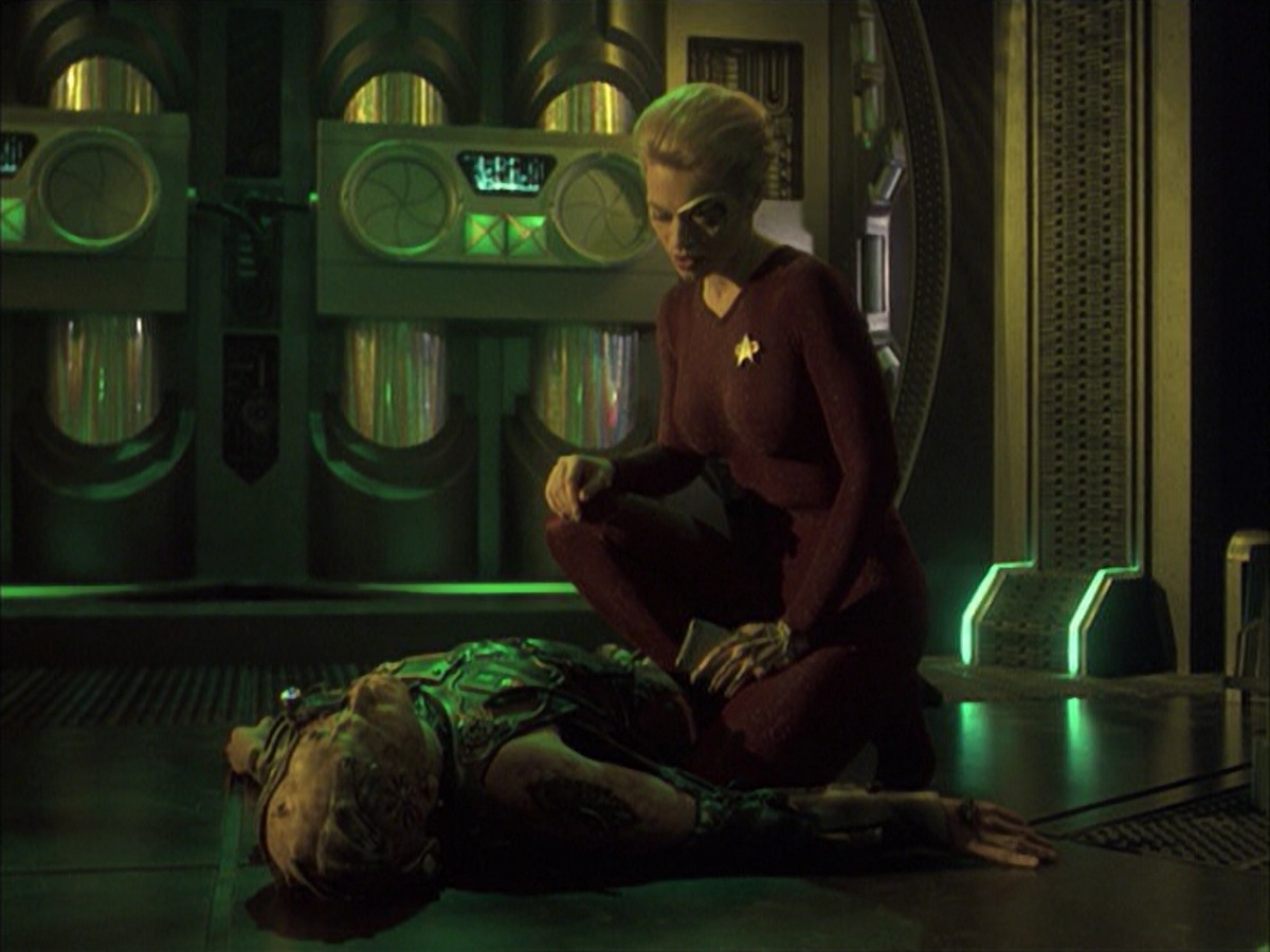 extant_StarTrek_VOY_6x16-Collective_03367.jpg