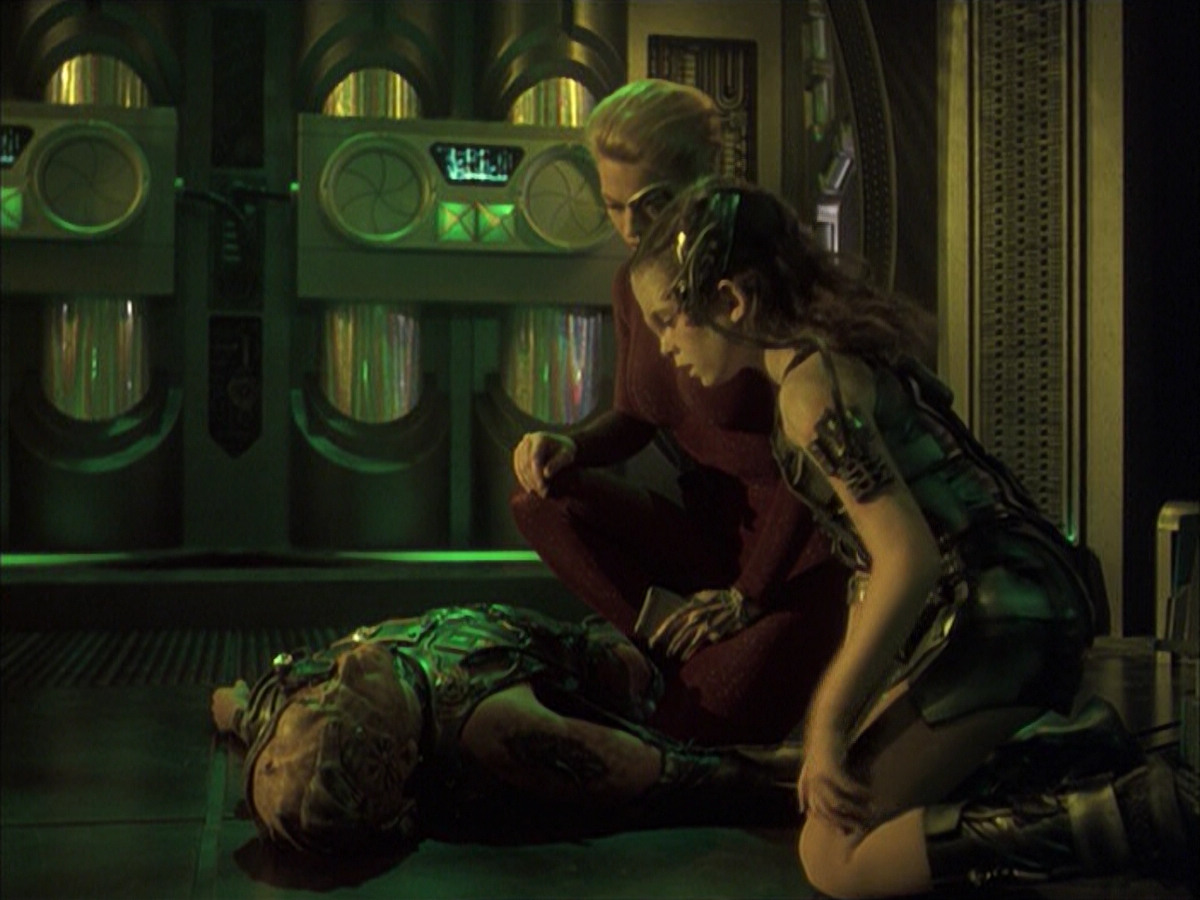 extant_StarTrek_VOY_6x16-Collective_03370.jpg