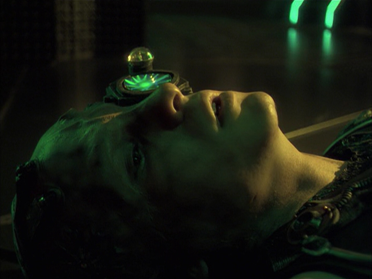 extant_StarTrek_VOY_6x16-Collective_03381.jpg