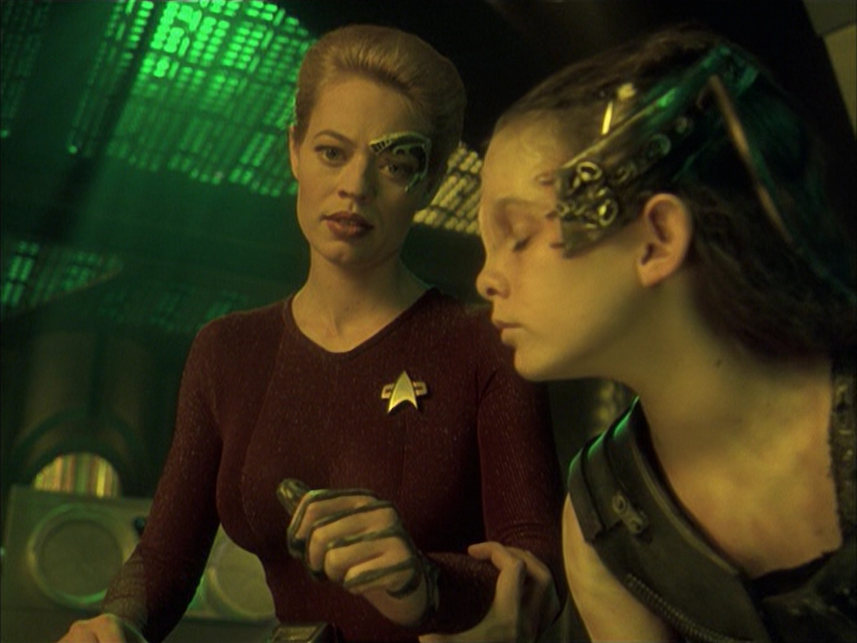 extant_StarTrek_VOY_6x16-Collective_03391.jpg