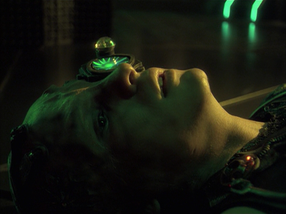 extant_StarTrek_VOY_6x16-Collective_03392.jpg