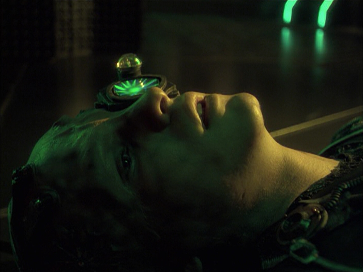 extant_StarTrek_VOY_6x16-Collective_03398.jpg