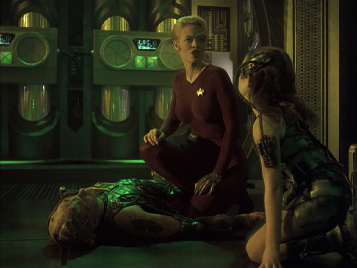 extant_StarTrek_VOY_6x16-Collective_03413.jpg