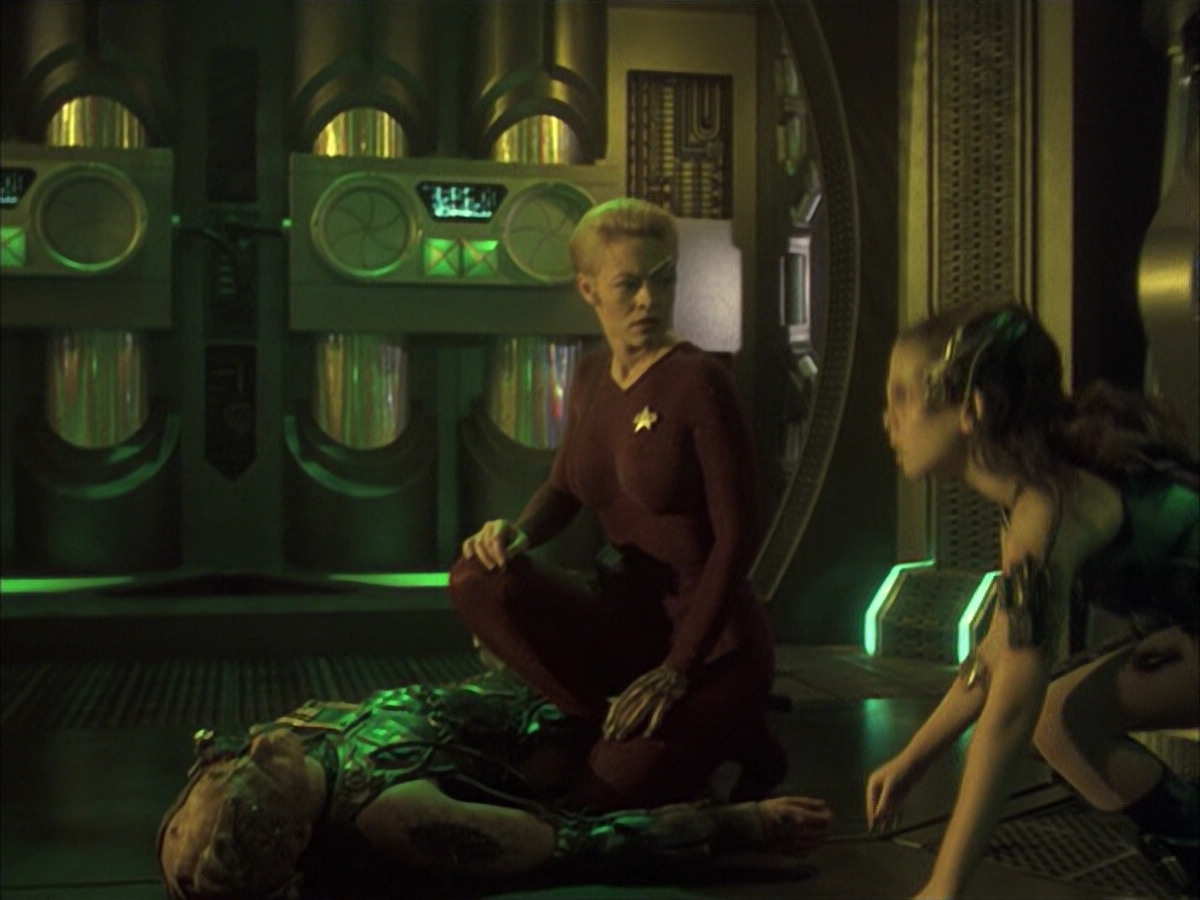 extant_StarTrek_VOY_6x16-Collective_03416.jpg