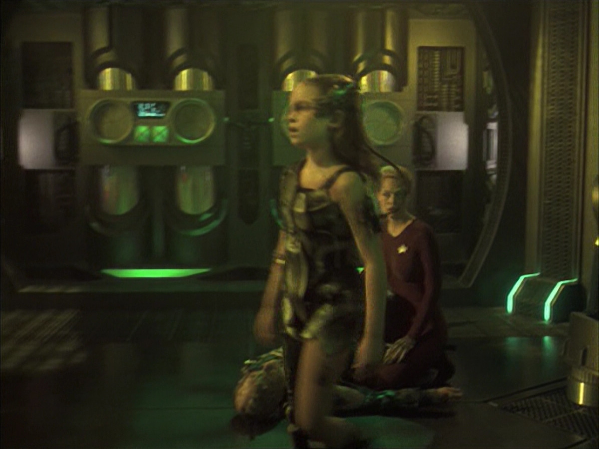 extant_StarTrek_VOY_6x16-Collective_03418.jpg
