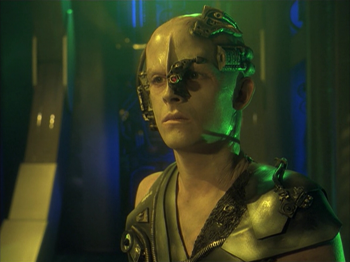 extant_StarTrek_VOY_6x16-Collective_03421.jpg