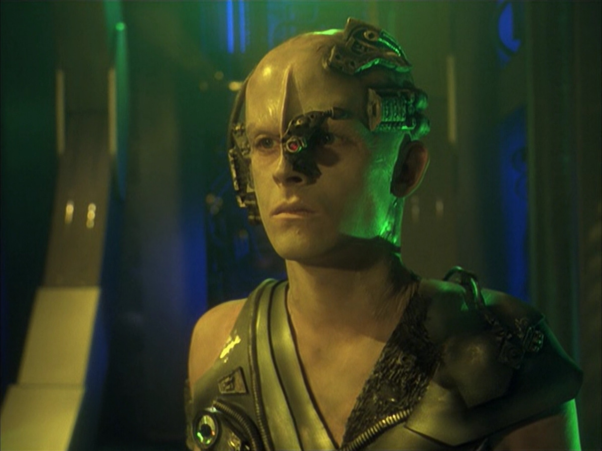 extant_StarTrek_VOY_6x16-Collective_03422.jpg