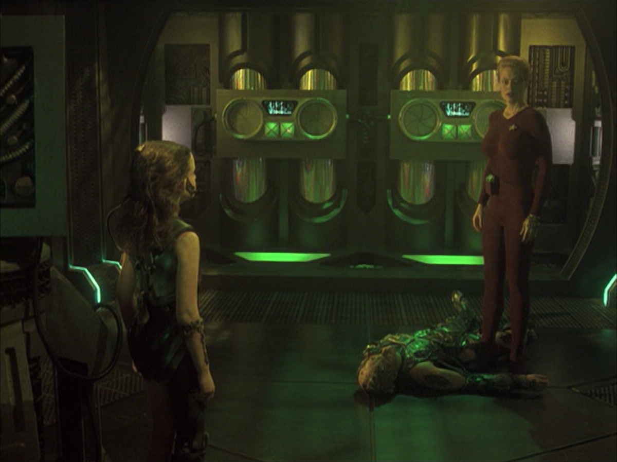 extant_StarTrek_VOY_6x16-Collective_03436.jpg