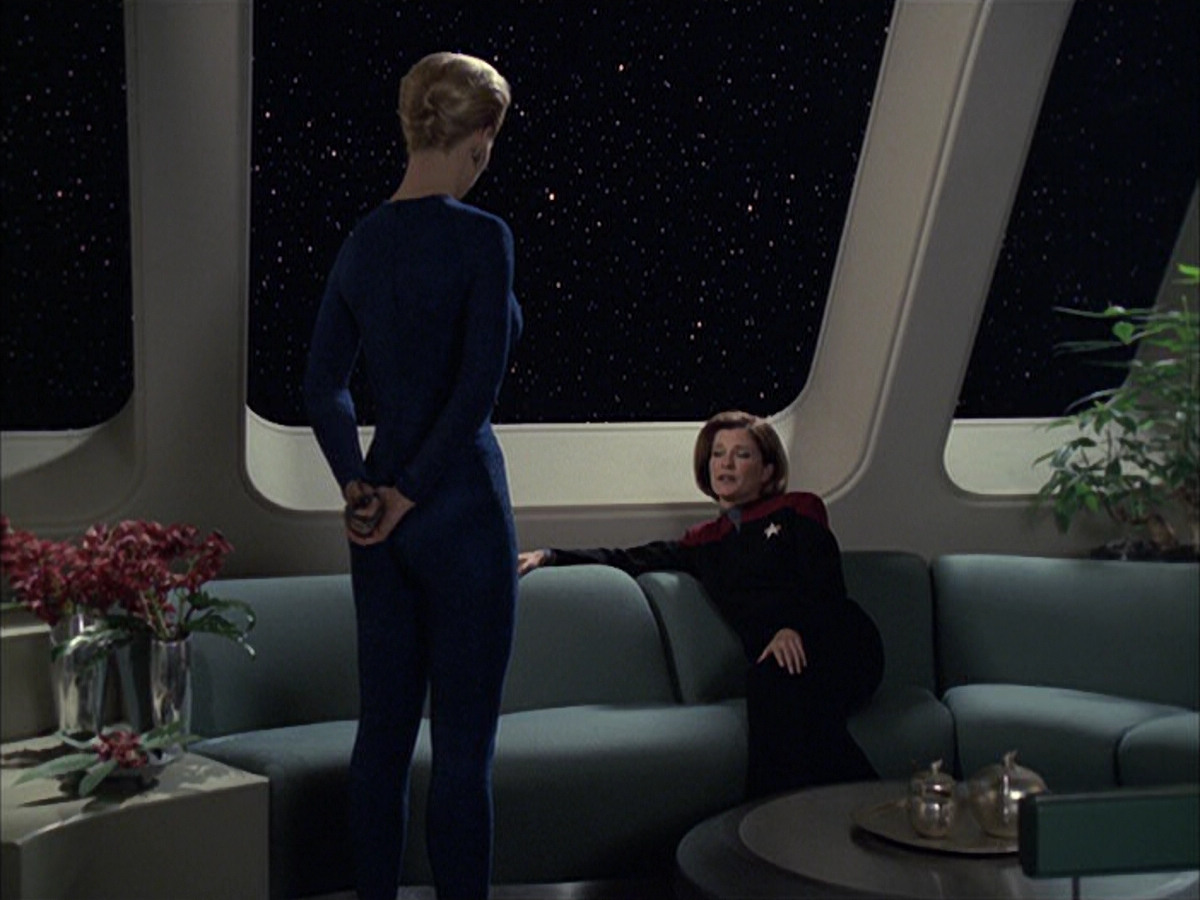 extant_StarTrek_VOY_6x16-Collective_03465.jpg