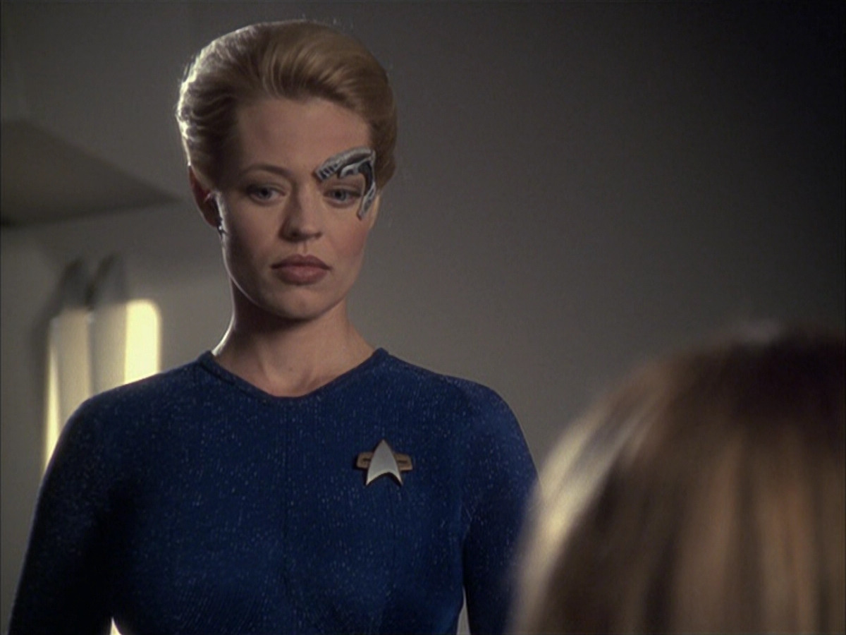 extant_StarTrek_VOY_6x16-Collective_03500.jpg