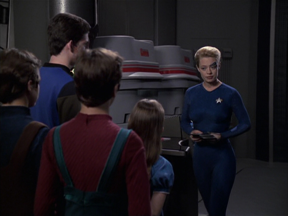extant_StarTrek_VOY_6x16-Collective_03523.jpg