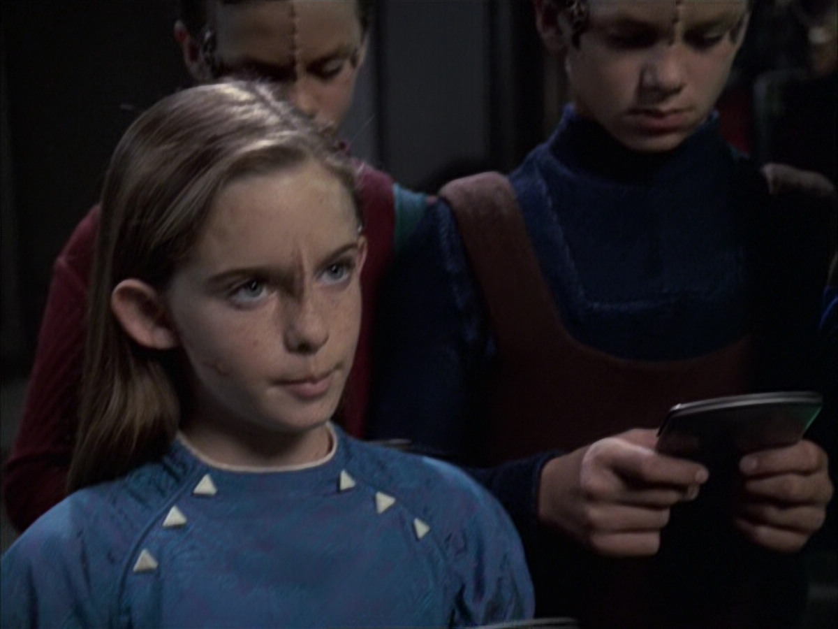 extant_StarTrek_VOY_6x16-Collective_03555.jpg
