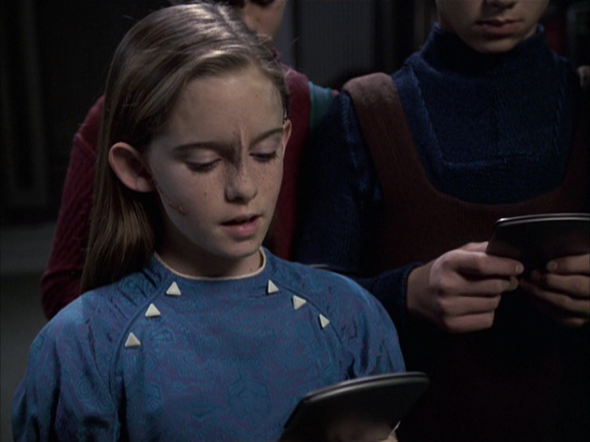 extant_StarTrek_VOY_6x16-Collective_03557.jpg