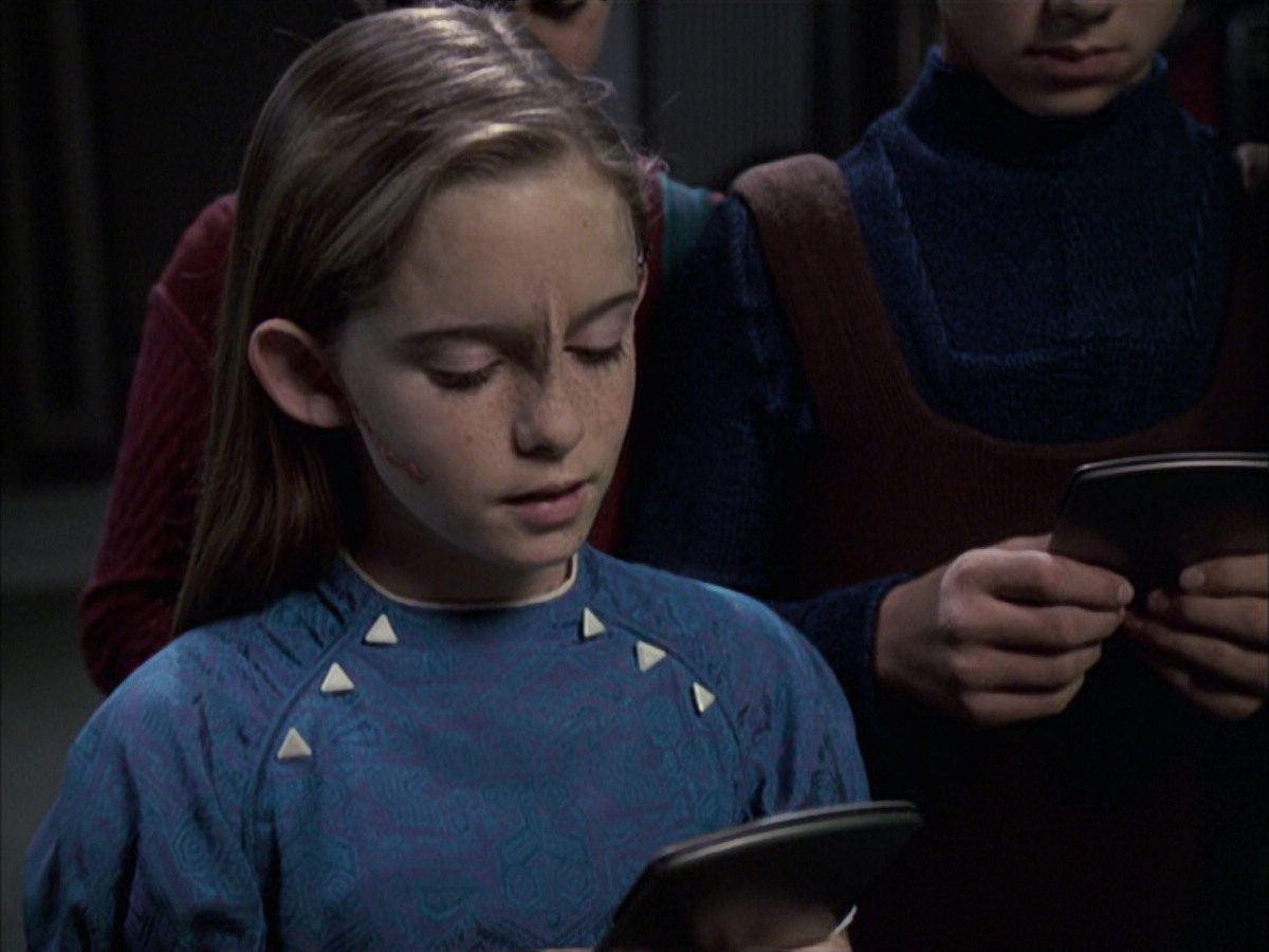extant_StarTrek_VOY_6x16-Collective_03559.jpg