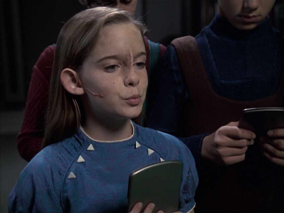 extant_StarTrek_VOY_6x16-Collective_03563.jpg