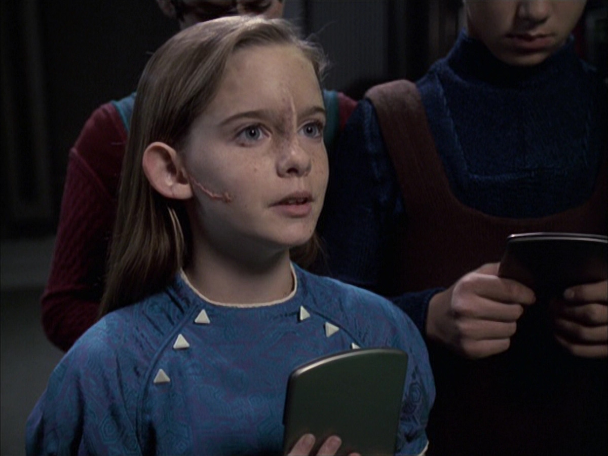 extant_StarTrek_VOY_6x16-Collective_03564.jpg