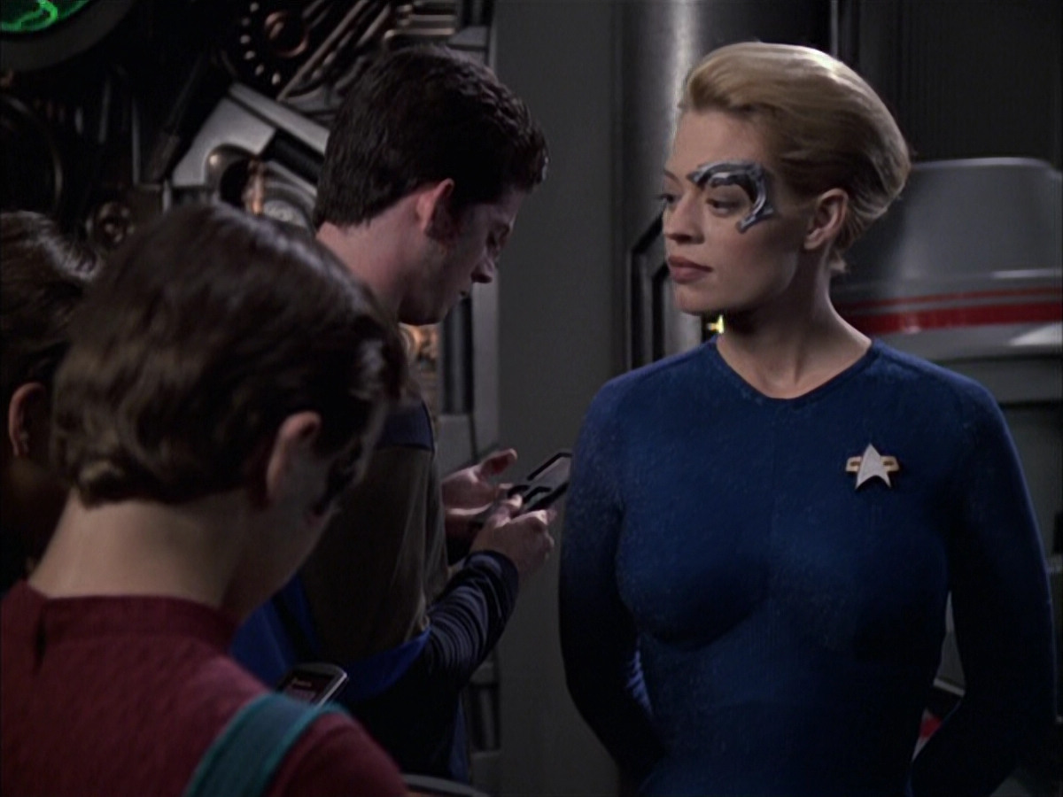 extant_StarTrek_VOY_6x16-Collective_03577.jpg