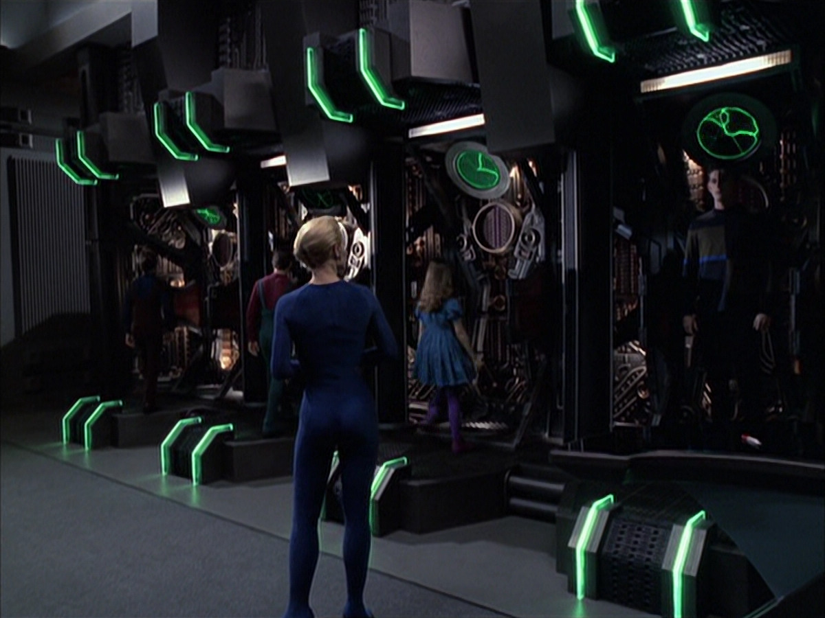 extant_StarTrek_VOY_6x16-Collective_03595.jpg