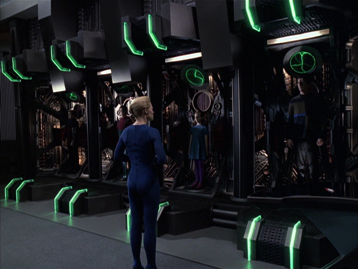 extant_StarTrek_VOY_6x16-Collective_03600.jpg