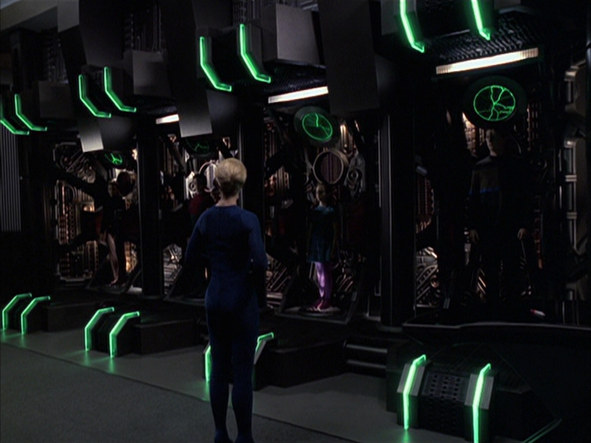 extant_StarTrek_VOY_6x16-Collective_03602.jpg