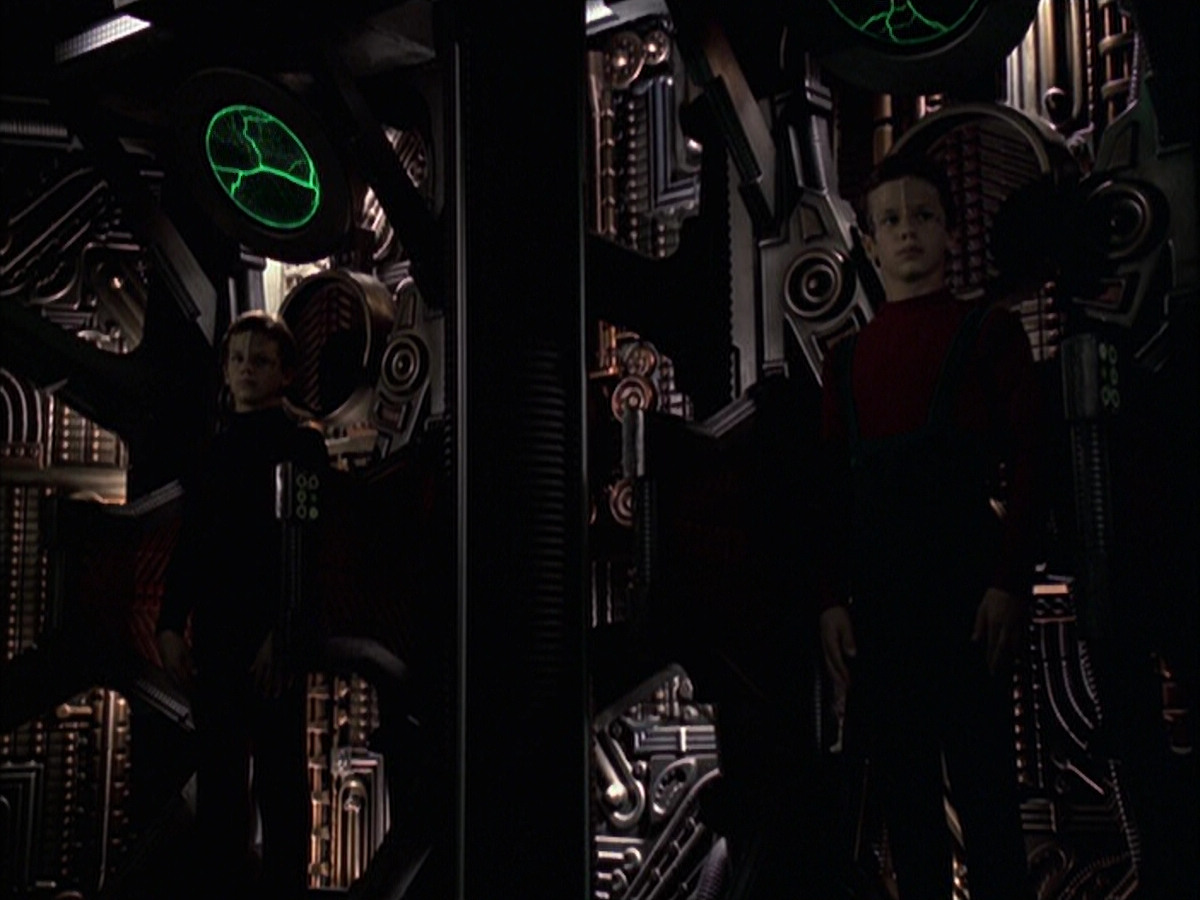 extant_StarTrek_VOY_6x16-Collective_03608.jpg