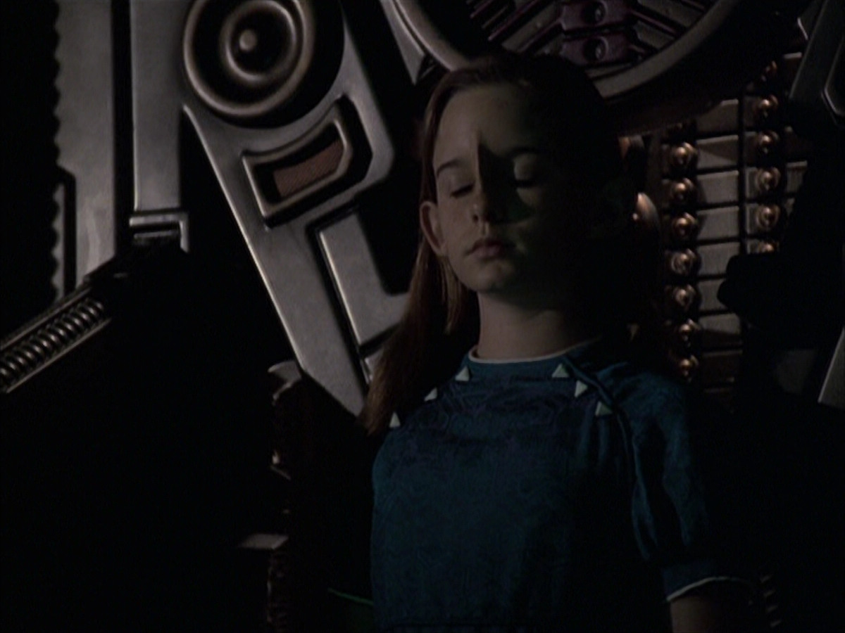 extant_StarTrek_VOY_6x16-Collective_03615.jpg