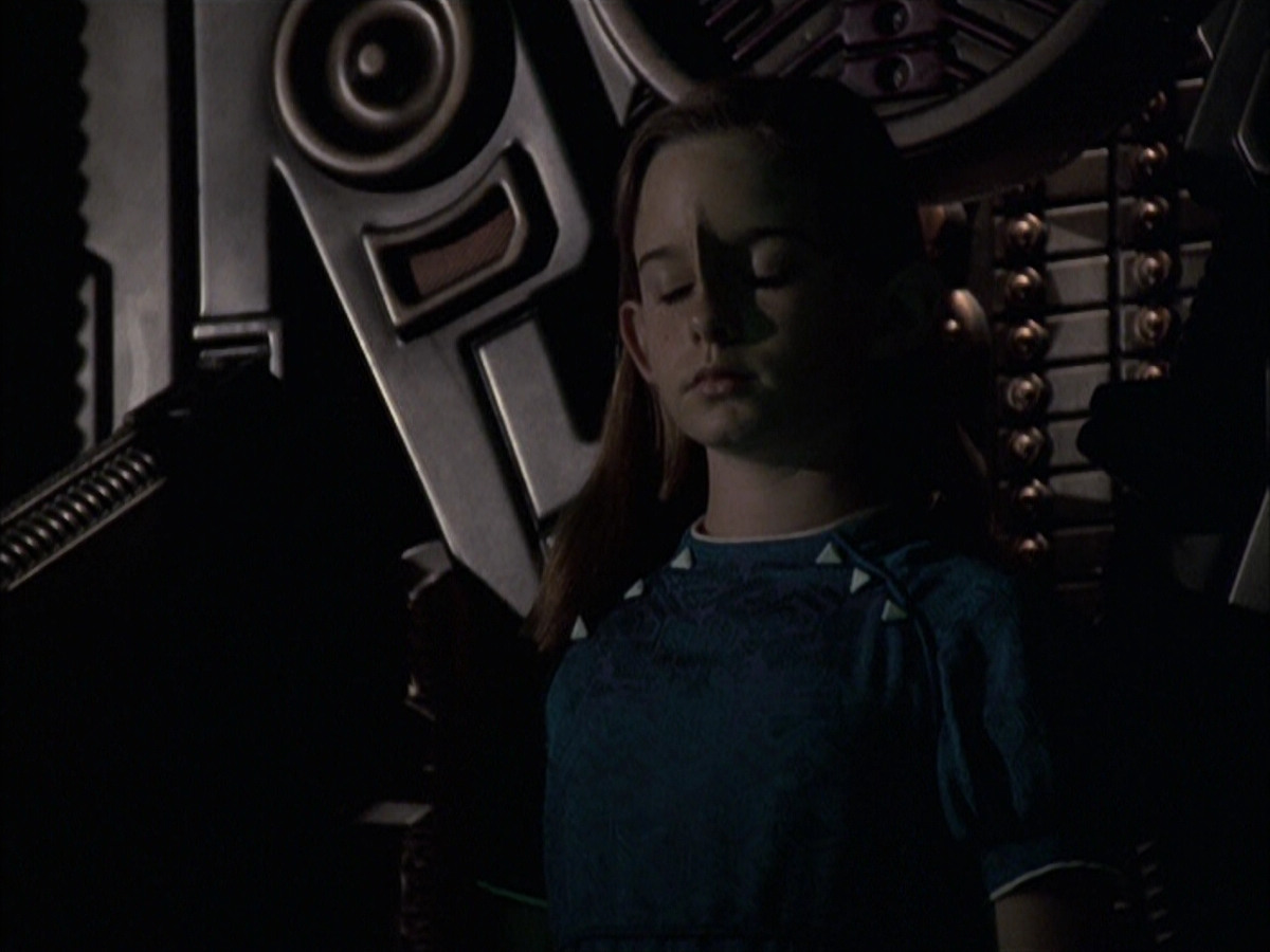 extant_StarTrek_VOY_6x16-Collective_03616.jpg
