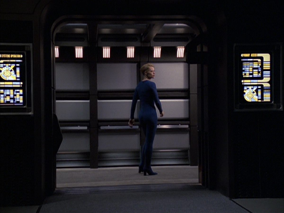 extant_StarTrek_VOY_6x16-Collective_03633.jpg