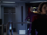extant_StarTrek_VOY_6x16-Collective_00810.jpg