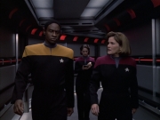 Filename=extant_StarTrek_VOY_6x16-Collective_02692.jpg
Filesize=151KiB
Dimensions=1200x900
Date added=Jan 02, 2020 extant_StarTrek_VOY_6x16-Collective_02692.jpg