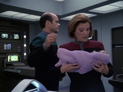 extant_StarTrek_VOY_6x16-Collective_02750.jpg