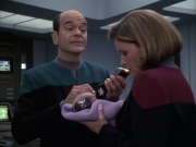 Filename=extant_StarTrek_VOY_6x16-Collective_02763.jpg
Filesize=165KiB
Dimensions=1200x900
Date added=Jan 02, 2020 extant_StarTrek_VOY_6x16-Collective_02763.jpg