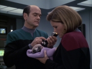 Filename=extant_StarTrek_VOY_6x16-Collective_02766.jpg
Filesize=172KiB
Dimensions=1200x900
Date added=Jan 02, 2020 extant_StarTrek_VOY_6x16-Collective_02766.jpg