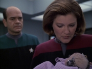 extant_StarTrek_VOY_6x16-Collective_02801.jpg