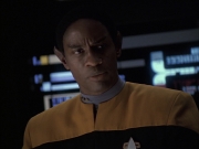 extant_StarTrek_VOY_6x16-Collective_03080.jpg
