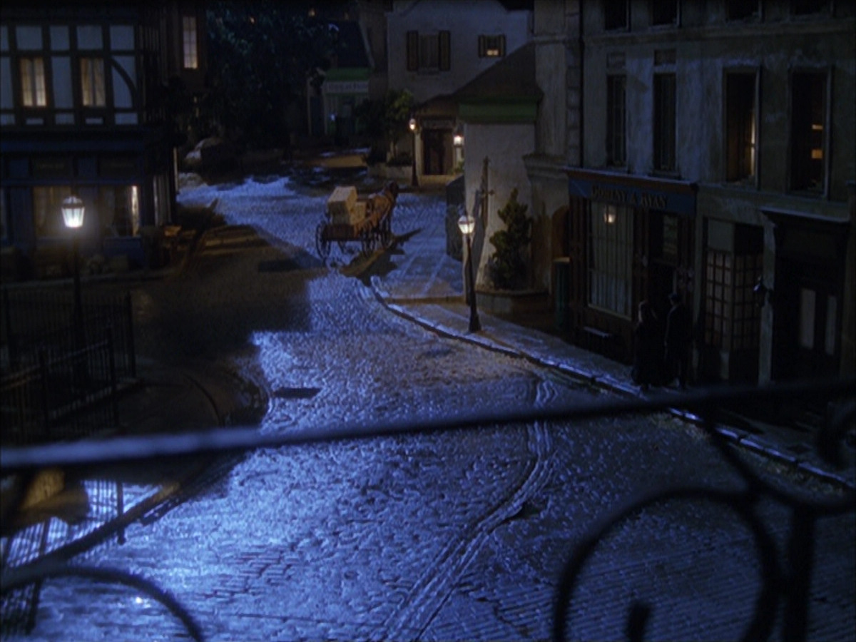 extant_StarTrek_VOY_6x17-SpiritFolk_00742.jpg