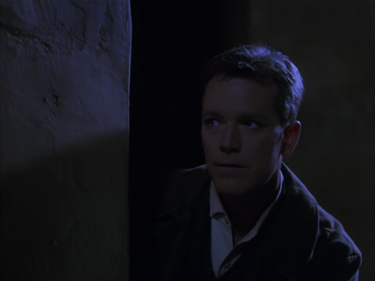 extant_StarTrek_VOY_6x17-SpiritFolk_00752.jpg