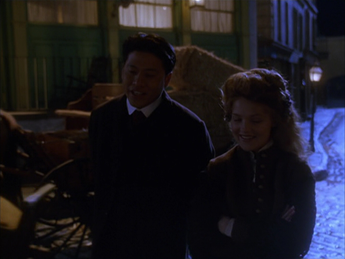 extant_StarTrek_VOY_6x17-SpiritFolk_00809.jpg