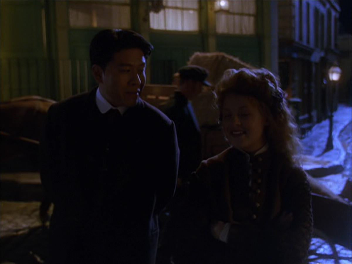 extant_StarTrek_VOY_6x17-SpiritFolk_00812.jpg