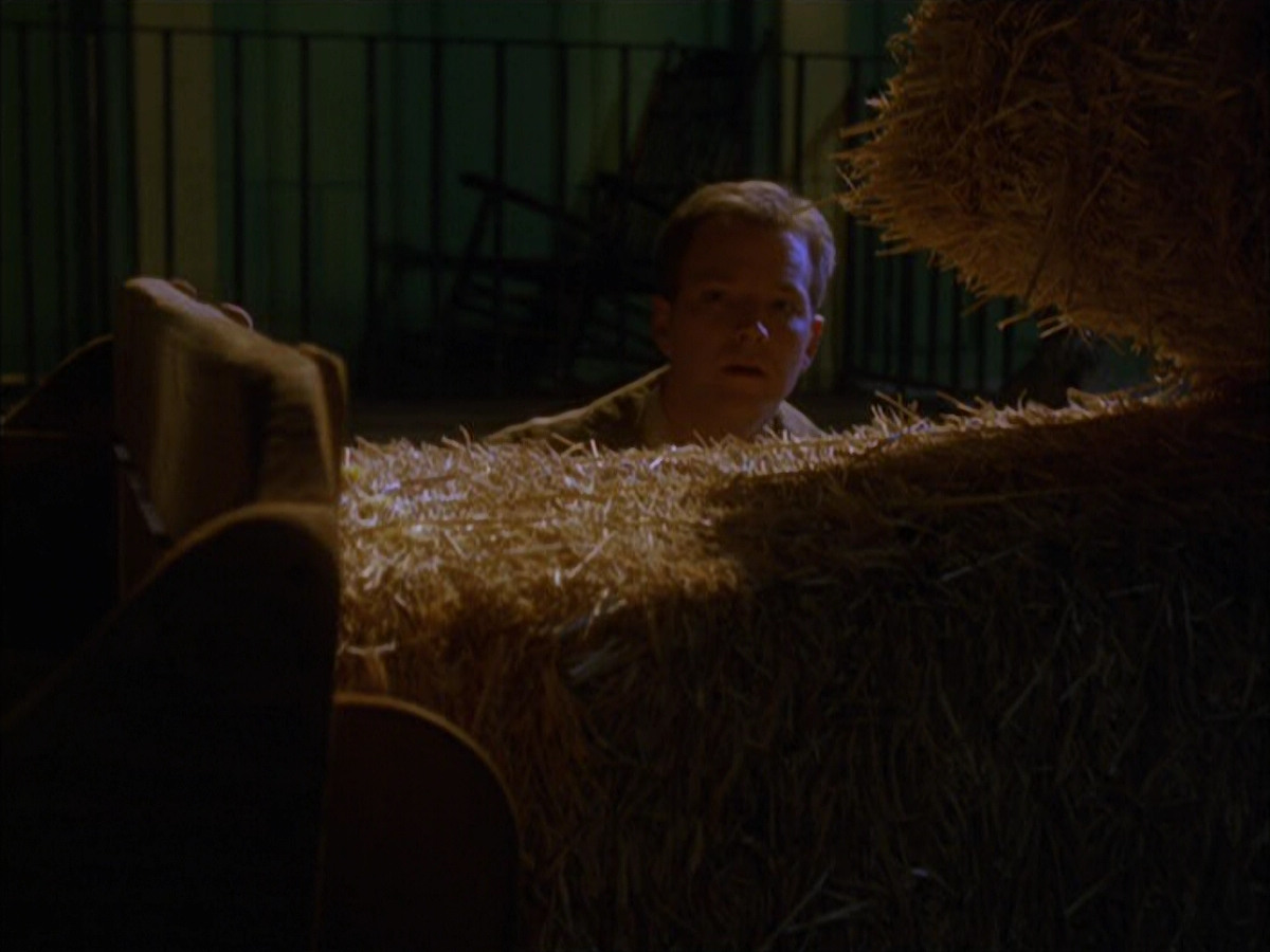 extant_StarTrek_VOY_6x17-SpiritFolk_00822.jpg
