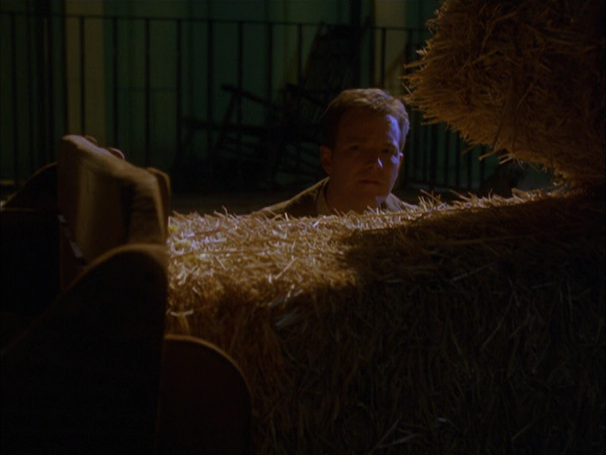 extant_StarTrek_VOY_6x17-SpiritFolk_00824.jpg