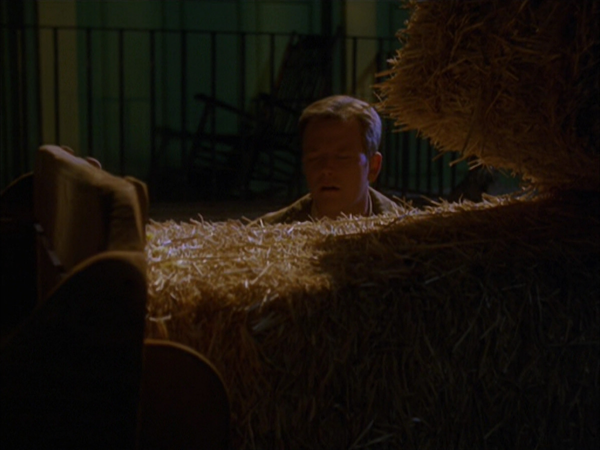 extant_StarTrek_VOY_6x17-SpiritFolk_00835.jpg