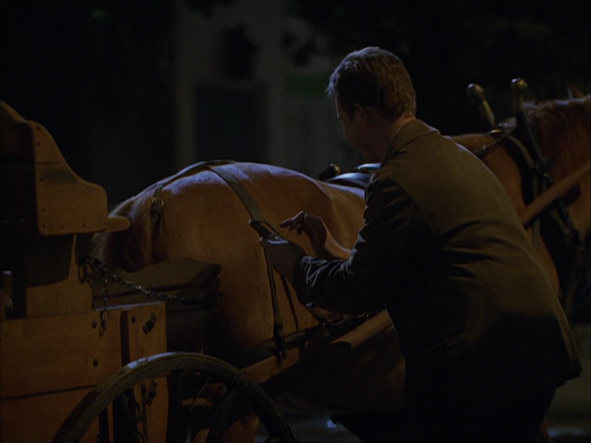 extant_StarTrek_VOY_6x17-SpiritFolk_00849.jpg