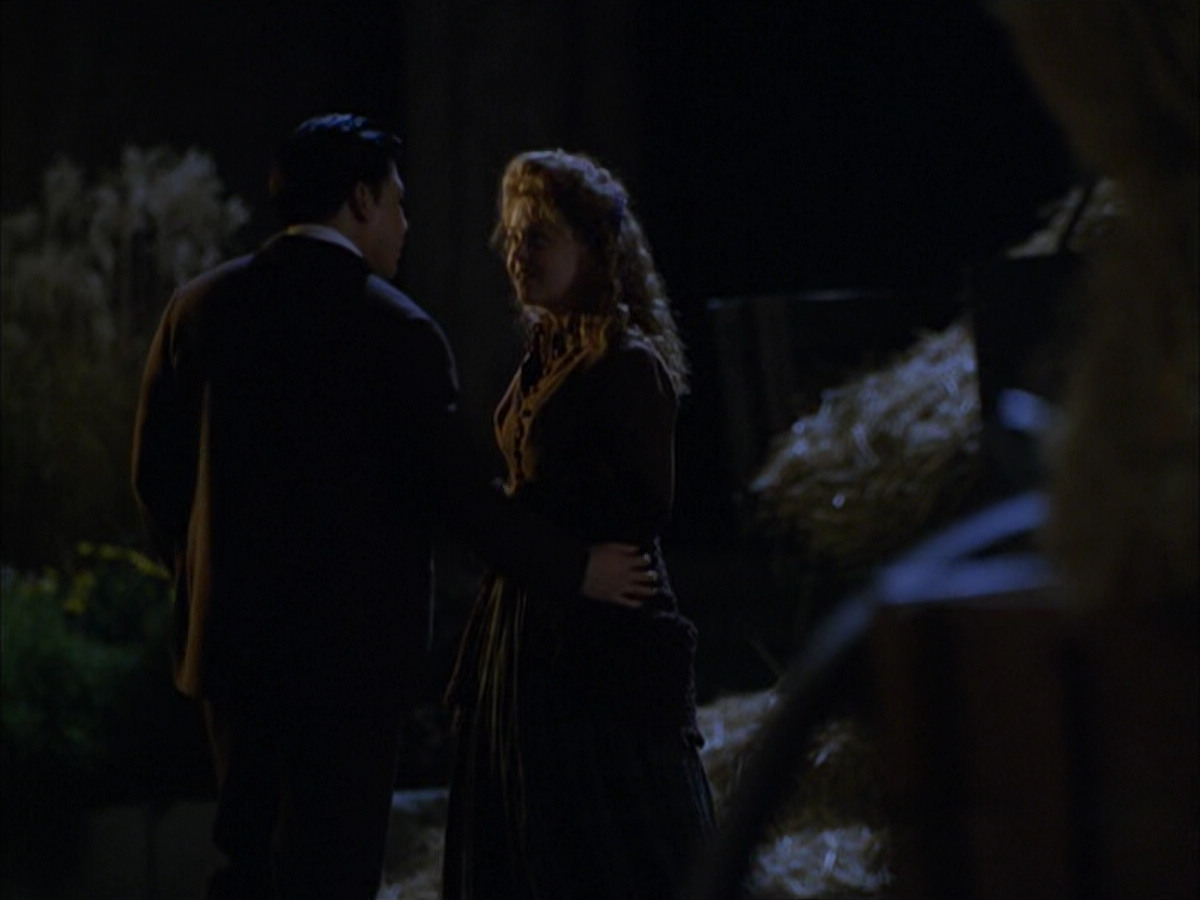 extant_StarTrek_VOY_6x17-SpiritFolk_00868.jpg