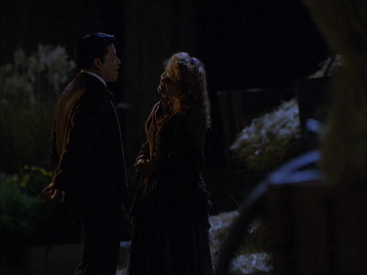 extant_StarTrek_VOY_6x17-SpiritFolk_00871.jpg