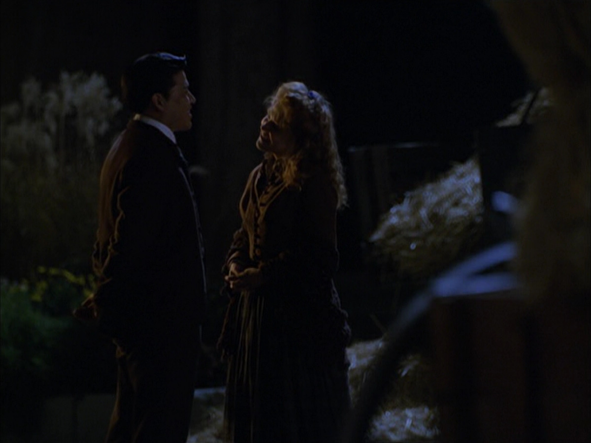 extant_StarTrek_VOY_6x17-SpiritFolk_00872.jpg