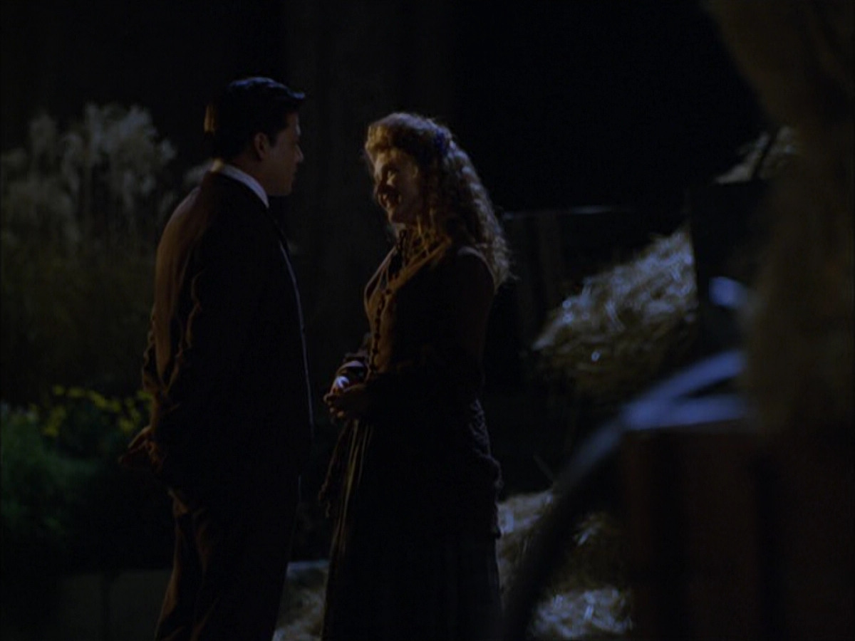 extant_StarTrek_VOY_6x17-SpiritFolk_00875.jpg