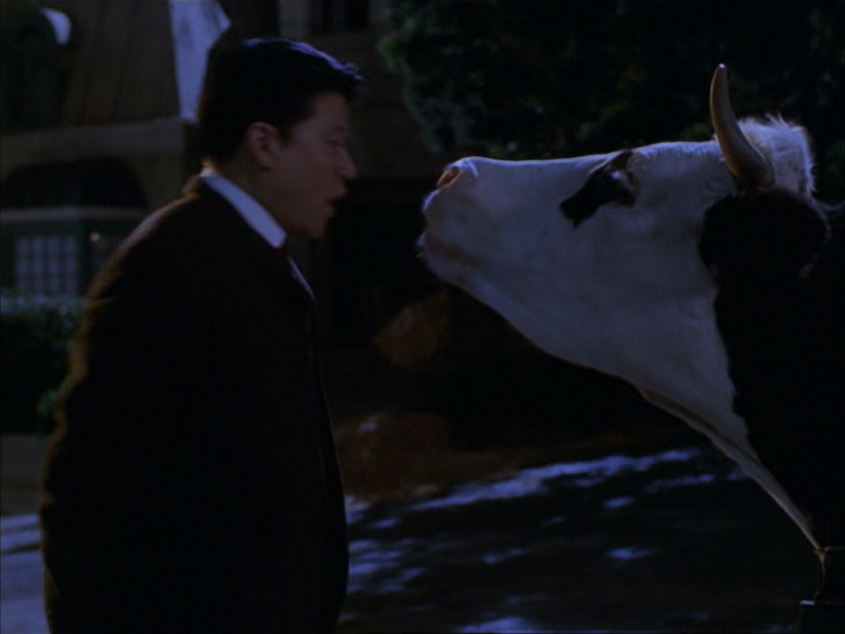 extant_StarTrek_VOY_6x17-SpiritFolk_00884.jpg