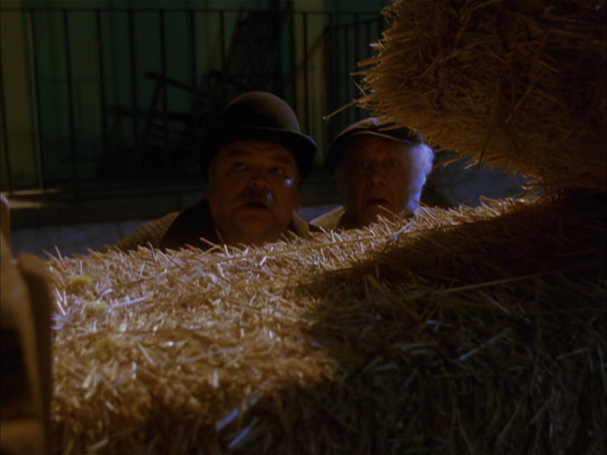 extant_StarTrek_VOY_6x17-SpiritFolk_00927.jpg